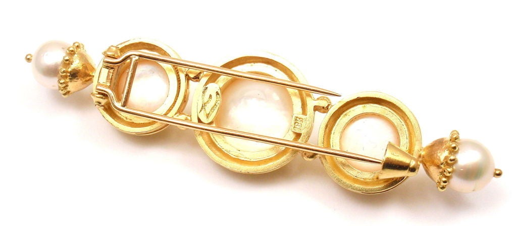 ELIZABETH LOCKE Mother of Pearl Hammered Yellow Gold Brooch Pin 1