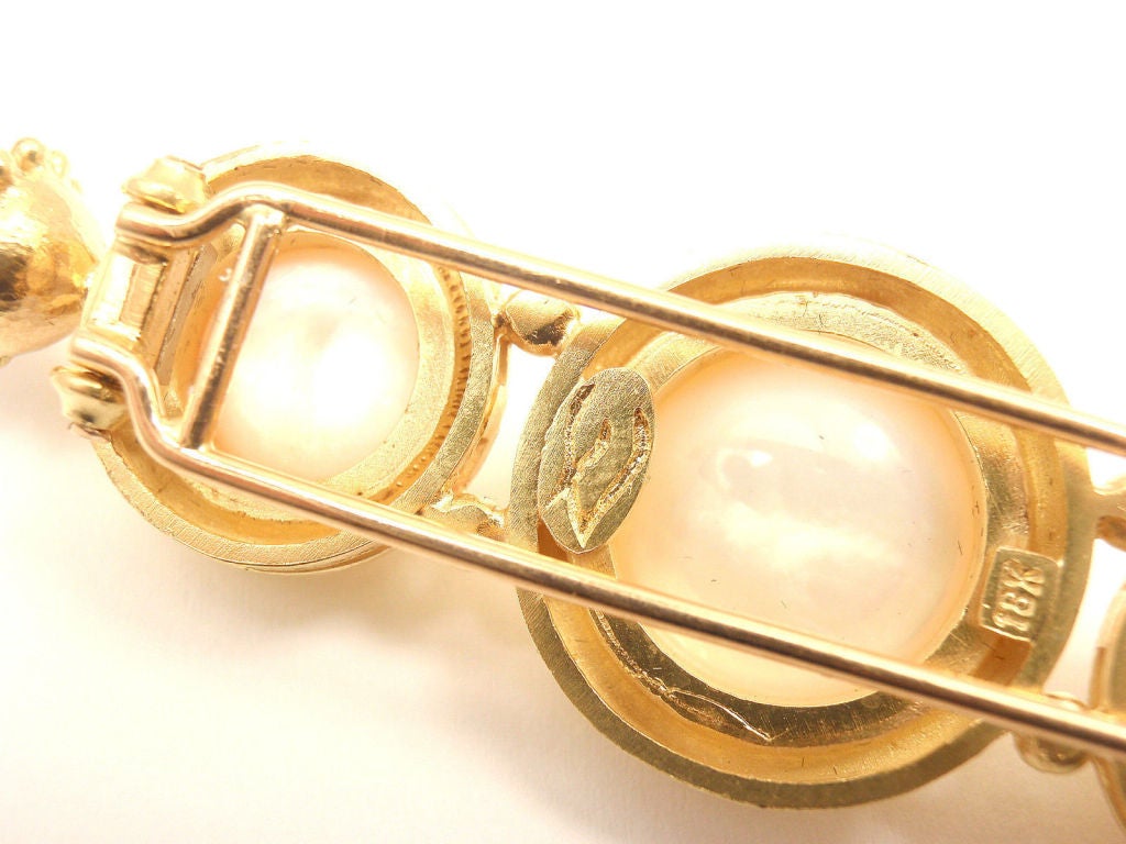 ELIZABETH LOCKE Mother of Pearl Hammered Yellow Gold Brooch Pin 2