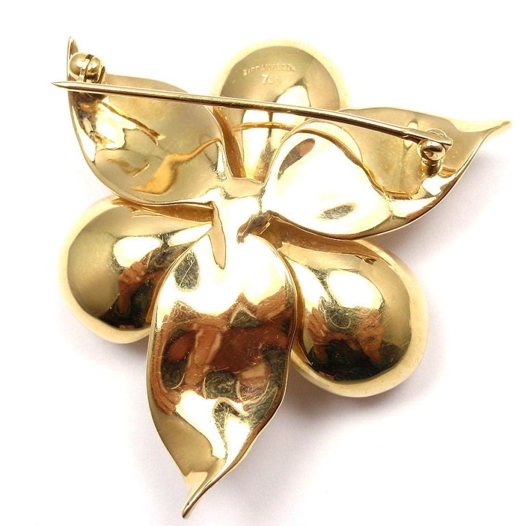 TIFFANY & CO. Diamond Yellow Gold Orchid Brooch In New Condition In Holland, PA