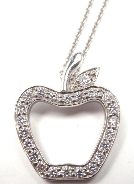 TIFFANY & CO. Diamant-Platin-Apfel-Anhänger-Halskette im Zustand „Neu“ in Southampton, PA
