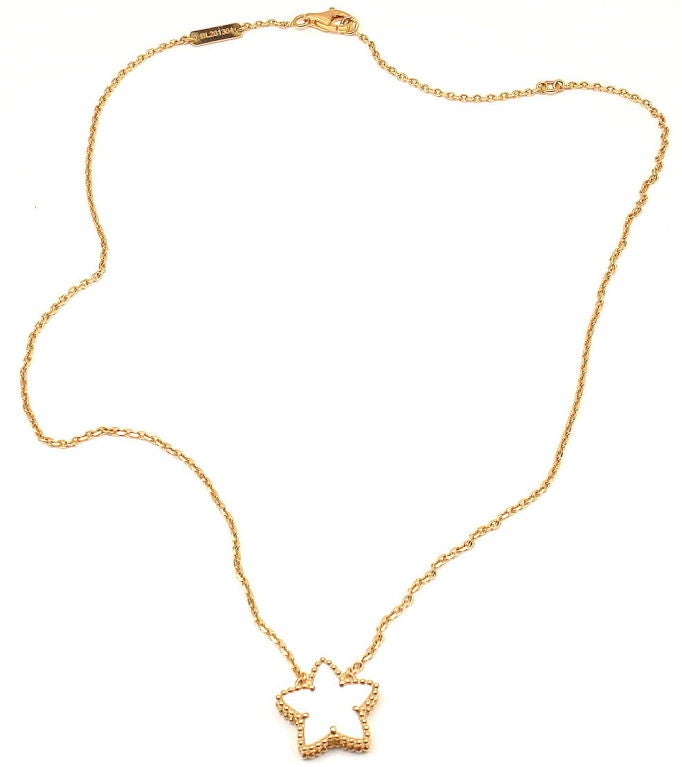 VAN CLEEF & ARPELS Mother of Pearl Lucky Star Yellow Gold Necklace 1
