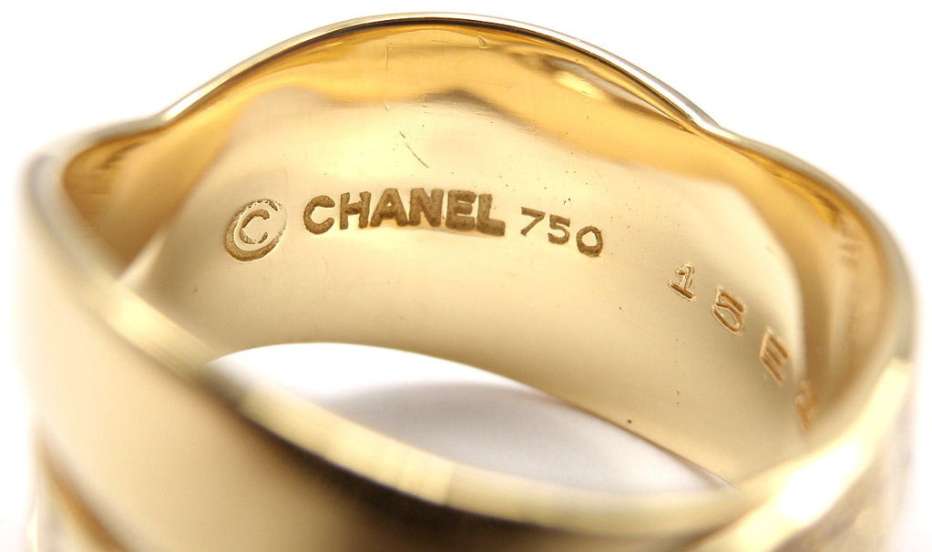 CHANEL Bolduc Diamond Logo Yellow Gold Ring 2