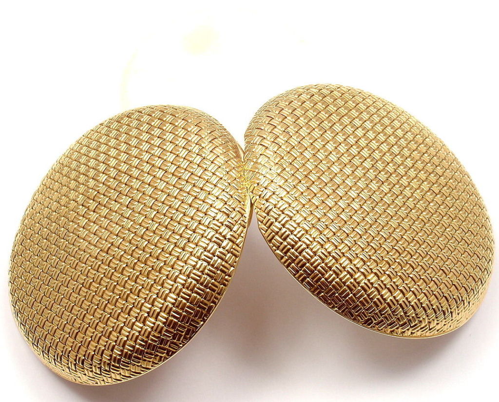 Van Cleef & Arpels Basket Weave Yellow Gold Compact And Comb Set In Excellent Condition In Holland, PA