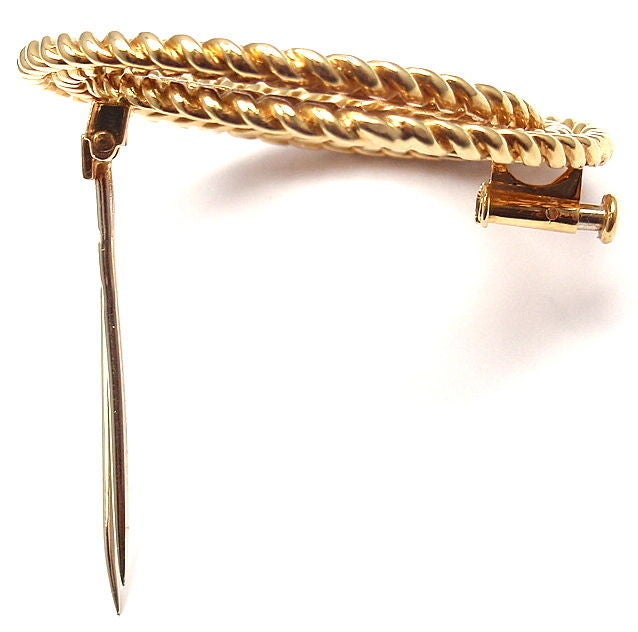 Hermes Yellow Gold Brooch In New Condition For Sale In Holland, PA