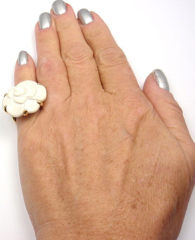 CHANEL Camelia White Agate Yellow Gold Flower Ring 2