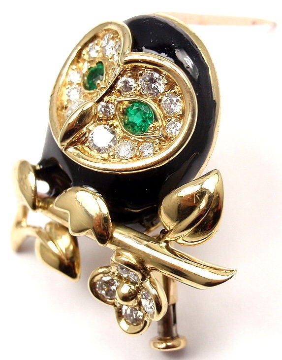 VAN CLEEF & ARPELS Owl Diamond Emerald Enamel Yellow Gold Brooch Pin