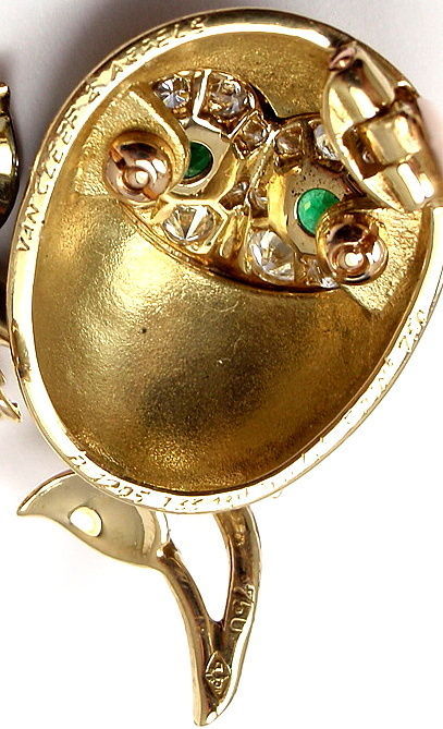 Women's VAN CLEEF & ARPELS Owl Diamond Emerald Enamel Yellow Gold Brooch Pin