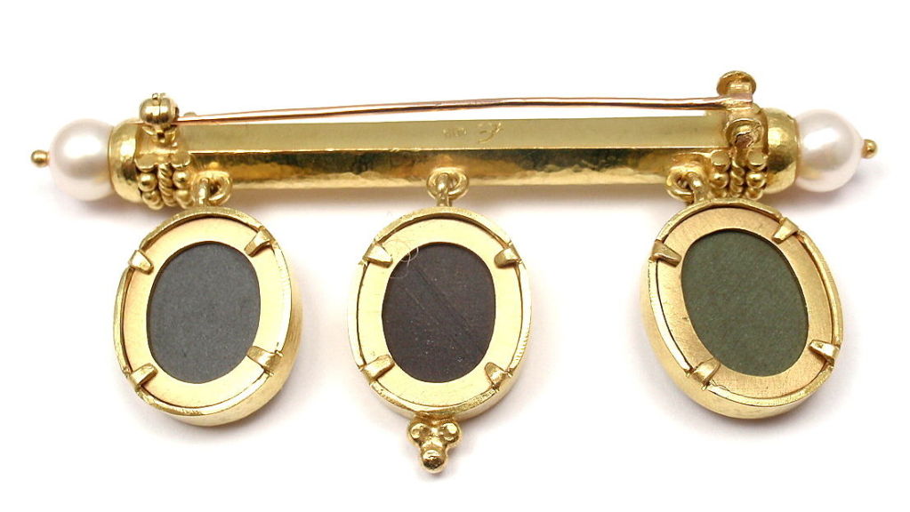 ELIZABETH LOCKE Carved Lava Cameo Pearl Yellow Gold Brooch Pin In New Condition In Holland, PA