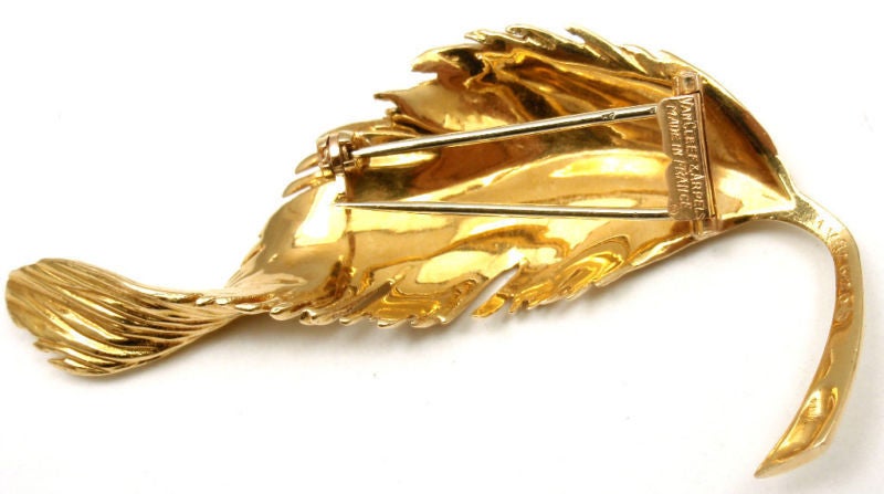 Van Cleef & Arpels Yellow Gold Leaf Brooch In New Condition In Holland, PA