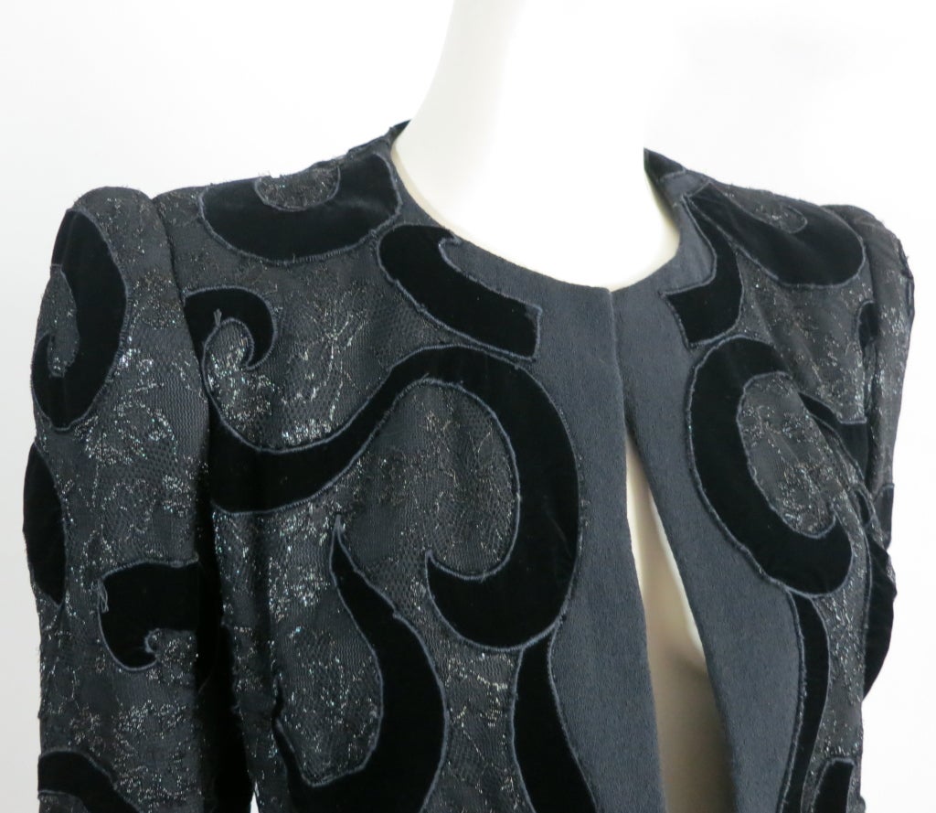 Vintage CAROLINA HERRERA 1980's Black lace & velvet jacket