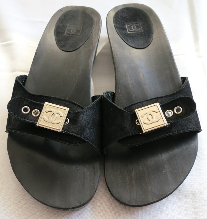 CHANEL Logo front suede & wood clog sandals 2