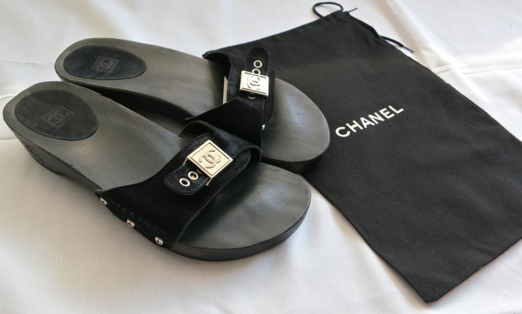 CHANEL Logo front suede & wood clog sandals 5