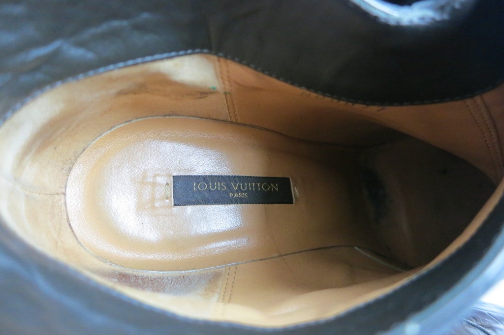 LOUIS VUITTON Patent crocodile green leather ankle boots 5
