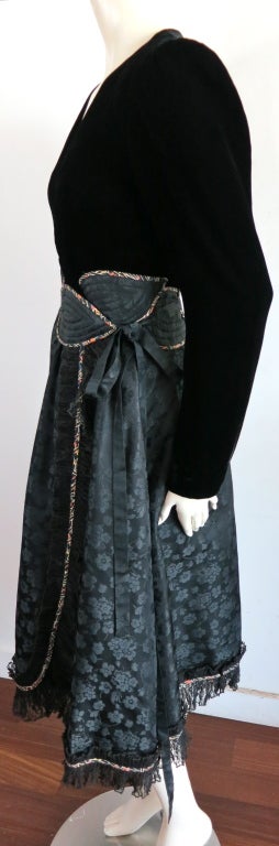 Vintage KOOS VAN DEN AKKER applique waist floral jacquard dress For Sale 2