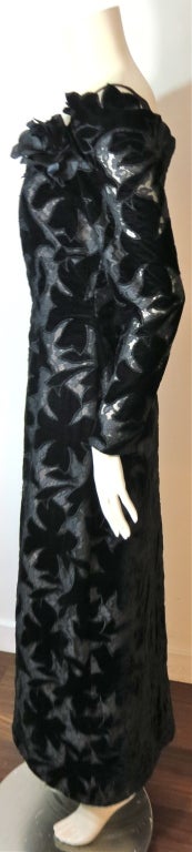 Women's Vintage SCAASI black velvet & lace appliqué detail dress