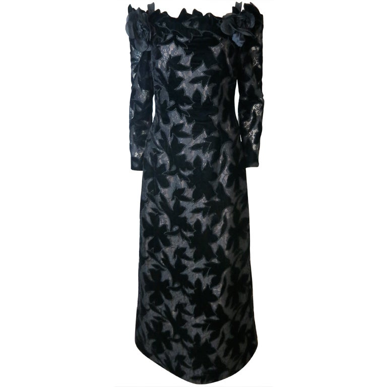Vintage SCAASI black velvet & lace appliqué detail dress