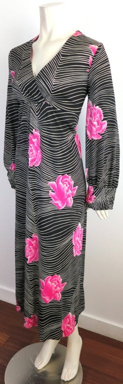 Vintage HANAE MORI 1970's era linear floral dress In Good Condition For Sale In Newport Beach, CA