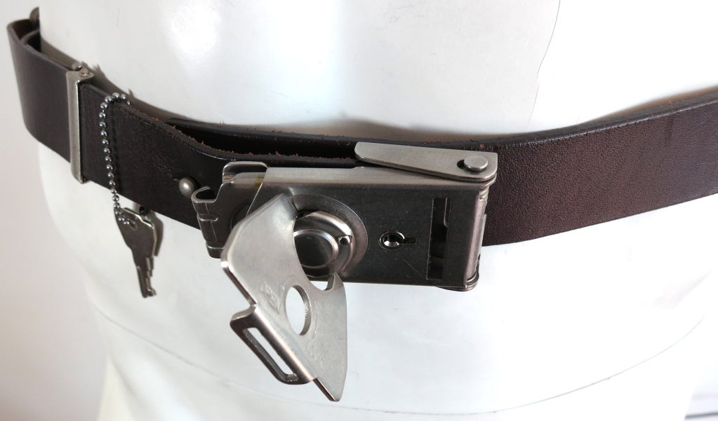 Vintage MATSUDA JAPAN leather steam punk lock and key belt For Sale 2