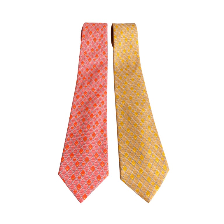 Unworn CHANEL PARIS set of 2 Citrus color anchor logo men's ties