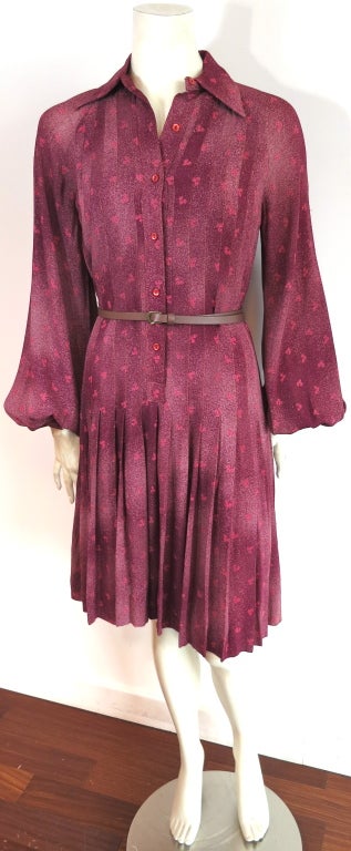 Brown Vintage BILL TICE for MALCOLM STARR red spray floral dress For Sale