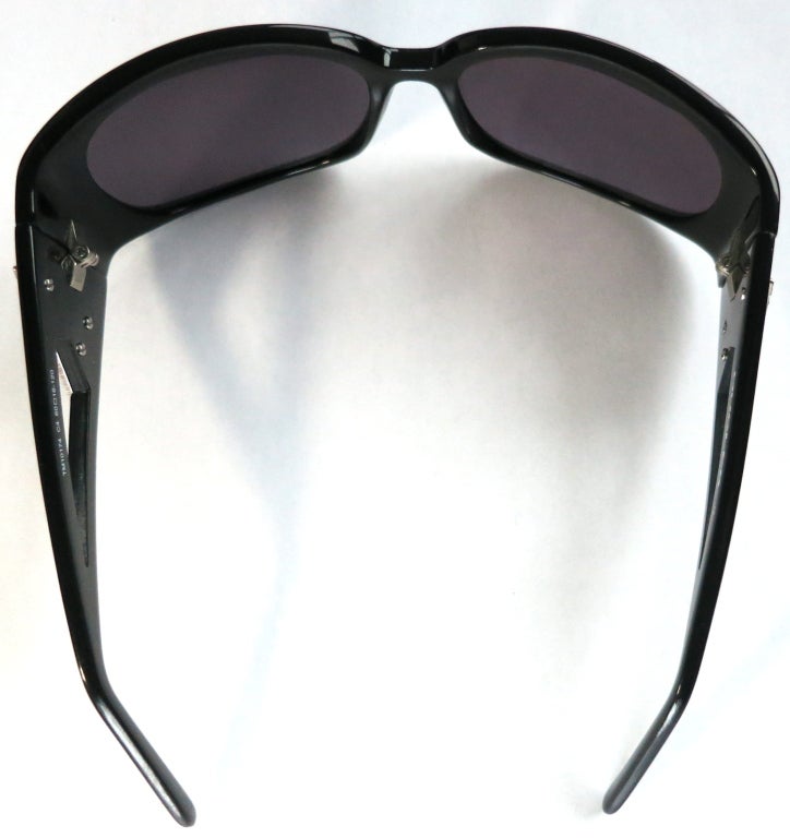 THIERRY MUGLER Jet black sunglasses with Swarovski crystal star 2