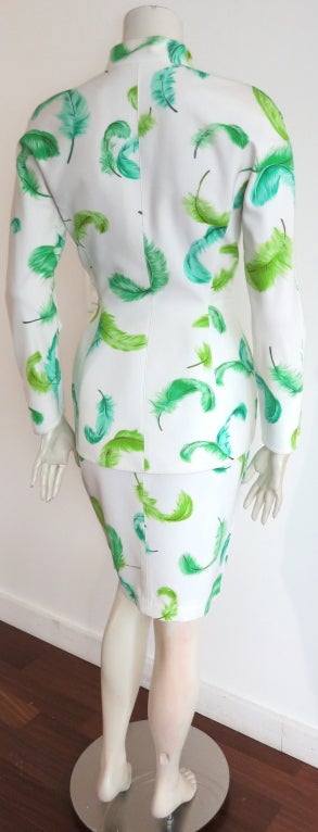 Vintage THIERRY MUGLER Feather print silk curvaceous skirt suit For Sale 2