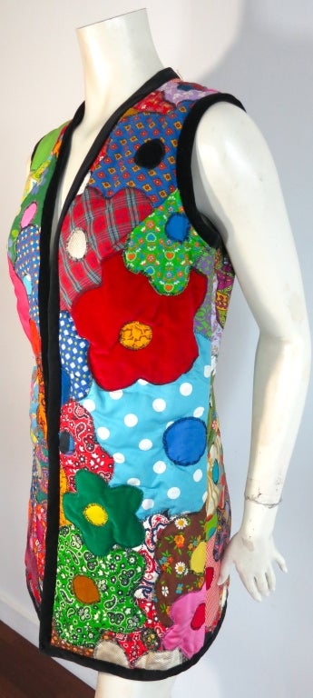 Women's Vintage 1970's flower power quilted patchwork vest For Sale