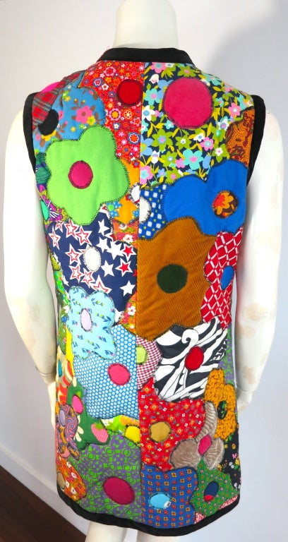 Vintage 1970's flower power quilted patchwork vest For Sale 1
