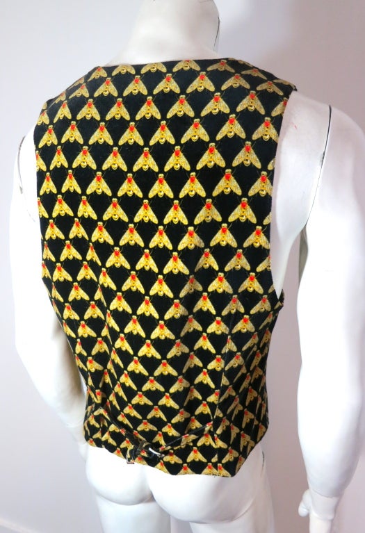 Vintage GIANNI VERSACE 1980's Men's bee printed velvet vest In Excellent Condition In Newport Beach, CA