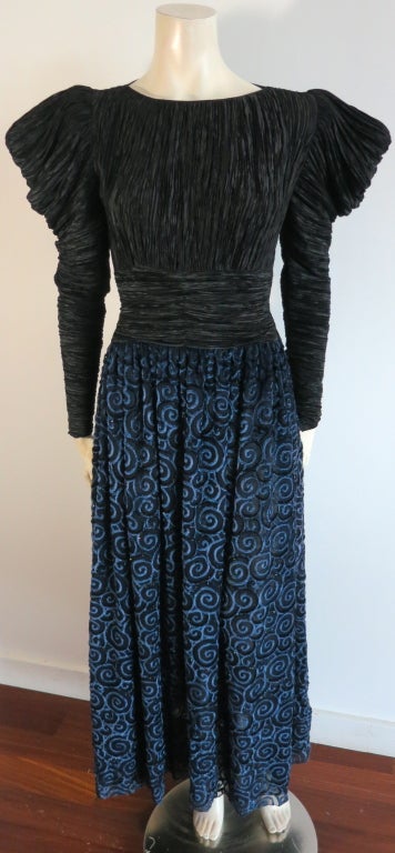 Black Vintage MARY MCFADDEN 1980's 'Marii' pleated swirl dress For Sale
