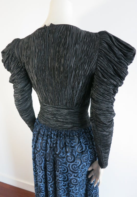 Vintage MARY MCFADDEN 1980's 'Marii' pleated swirl dress For Sale 2