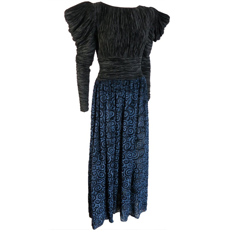 Vintage MARY MCFADDEN 1980's 'Marii' pleated swirl dress For Sale