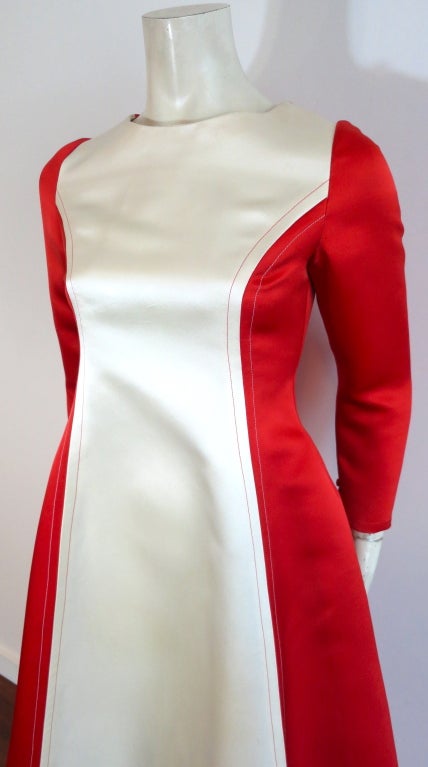 Vintage BILL BLASS 1970's Duchess silk satin gown In Excellent Condition For Sale In Newport Beach, CA