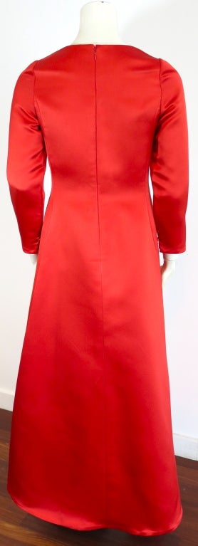 Vintage BILL BLASS 1970's Duchess silk satin gown For Sale 2