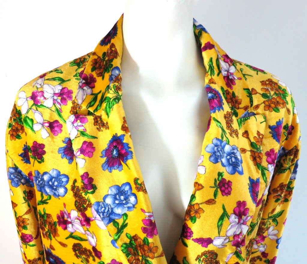 GIANNI VERSACE COUTURE early 90's Floral printed silk velveteen coat In Excellent Condition In Newport Beach, CA