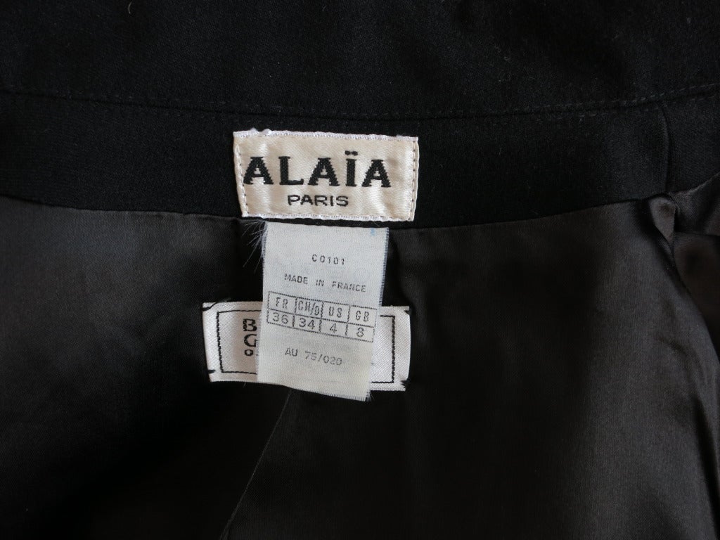 Vintage AZZEDINE ALAIA 1980's Black wool curved seam blazer For Sale 3