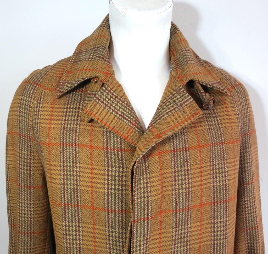 Vintage TURNBULL & ASSER LONDON 1960's Men's plaid coat In Excellent Condition For Sale In Newport Beach, CA