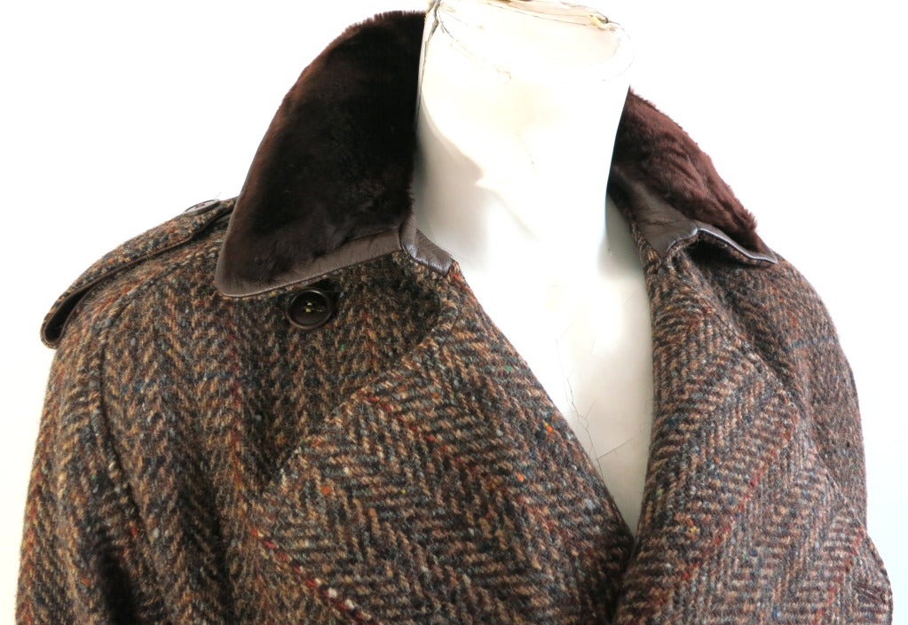 Vintage G. GUCCI 1970 Men's wool tweed leather fur collar trench coat In Excellent Condition In Newport Beach, CA