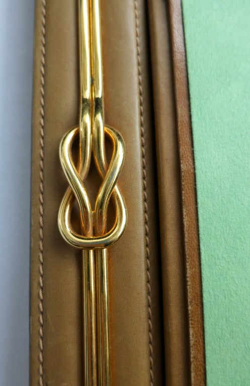 Vintage GUCCI ITALY Saddle leather & polished brass desk blotter In Good Condition In Newport Beach, CA
