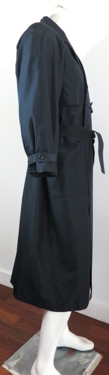Unworn/Vintage CHARVET PARIS 100% silk trench coat printed lining In New Condition In Newport Beach, CA