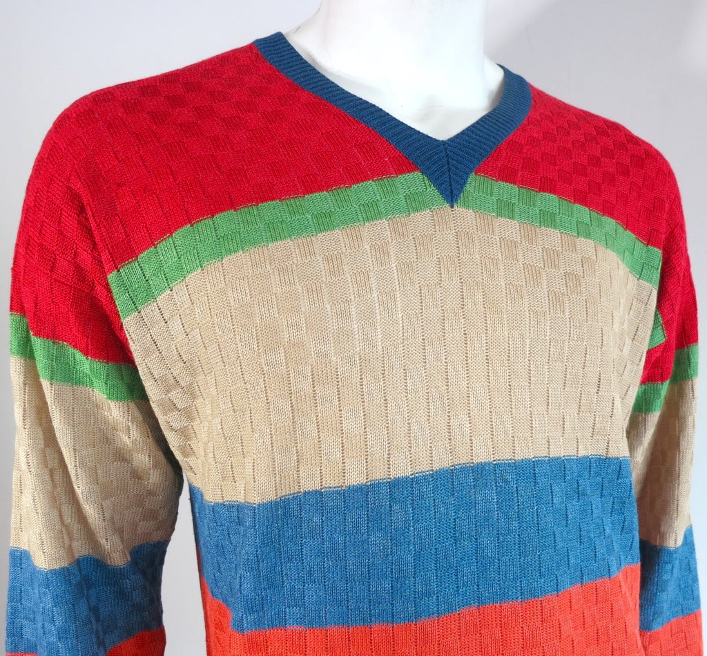 Vintage BOTTEGA VENETA Men's basket weave, broad striped V-neck sweater.

Multi-season weight sweater with ribbed neck, cuffs, and hem.

Made in Italy, as labeled.

In great condition from the 1980's era.

*Measurements*
*Please factor in a