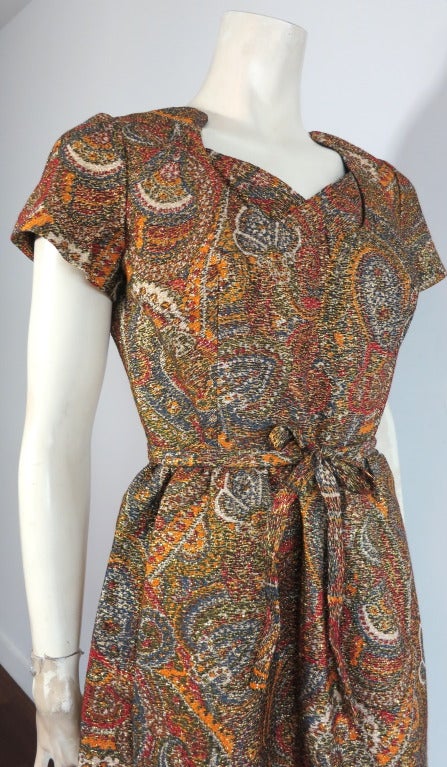 Vintage GEOFFREY BEENE 1960's Metallic brocade paisley dress In Excellent Condition For Sale In Newport Beach, CA