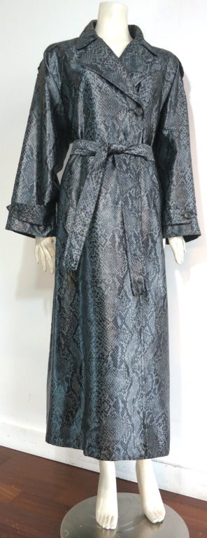 Black Vintage YVES SAINT LAURENT Snakeskin python printed trench coat & belt For Sale