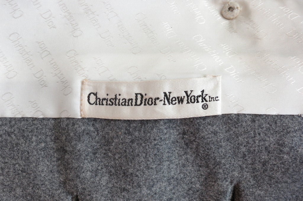 1950's CHRISTIAN DIOR New York Three-piece skirt suit set For Sale 2