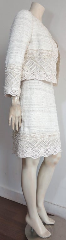 OSCAR DE LA RENTA Ivory silk & metallic platinum skirt suit 1