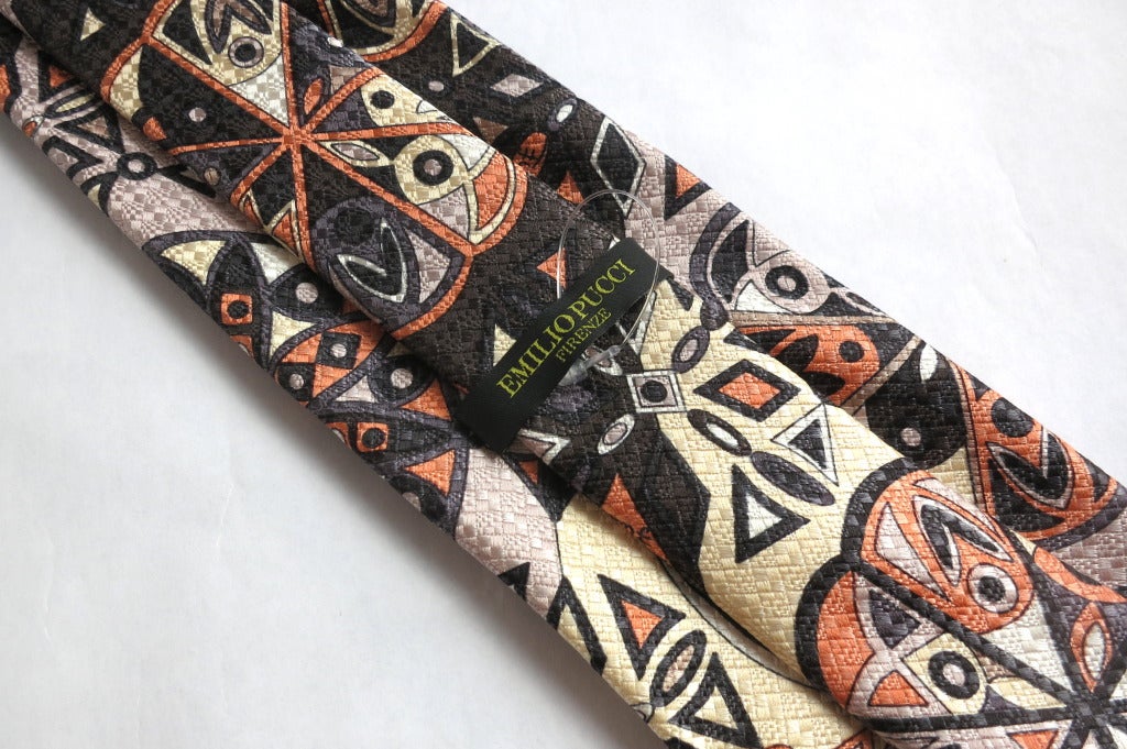 Unworn EMILIO PUCCI 100% Silk Geometric print necktie tie In New Condition In Newport Beach, CA