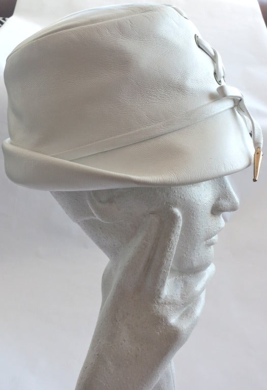Vintage YVES SAINT LAURENT White leather 'Safari' hat 2