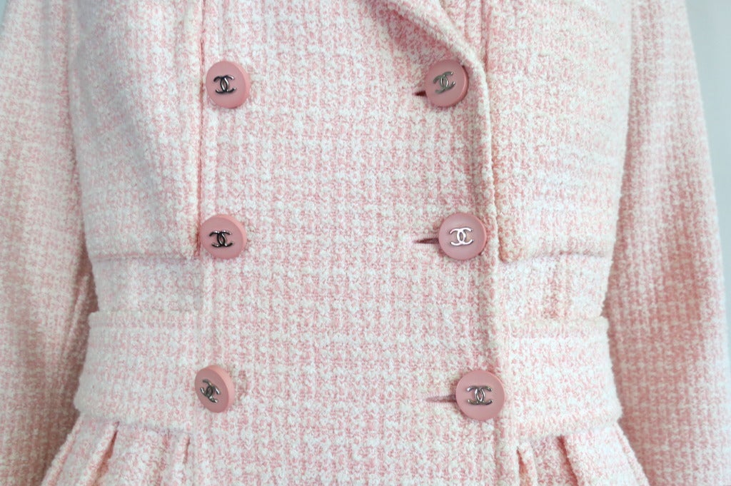 Women's CHANEL PARIS Pink & ivory boucle coat