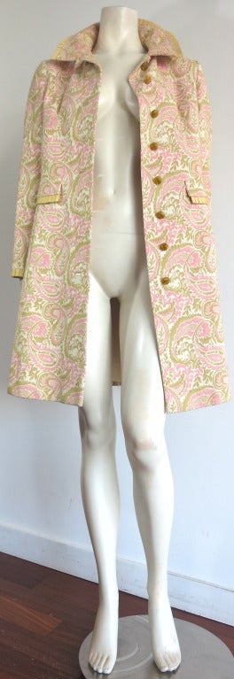 Vintage I. MAGNIN & CO.1960's Paisley tapestry weave coat In Excellent Condition In Newport Beach, CA