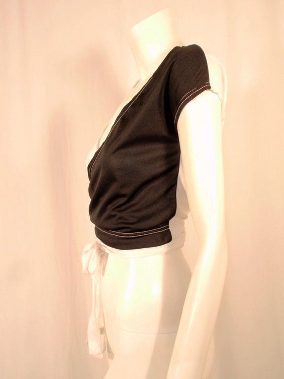 Rudi Gernreich for Harmon Knitwear Black & White Short Sleeve Knit Wrap Top In Excellent Condition For Sale In Los Angeles, CA